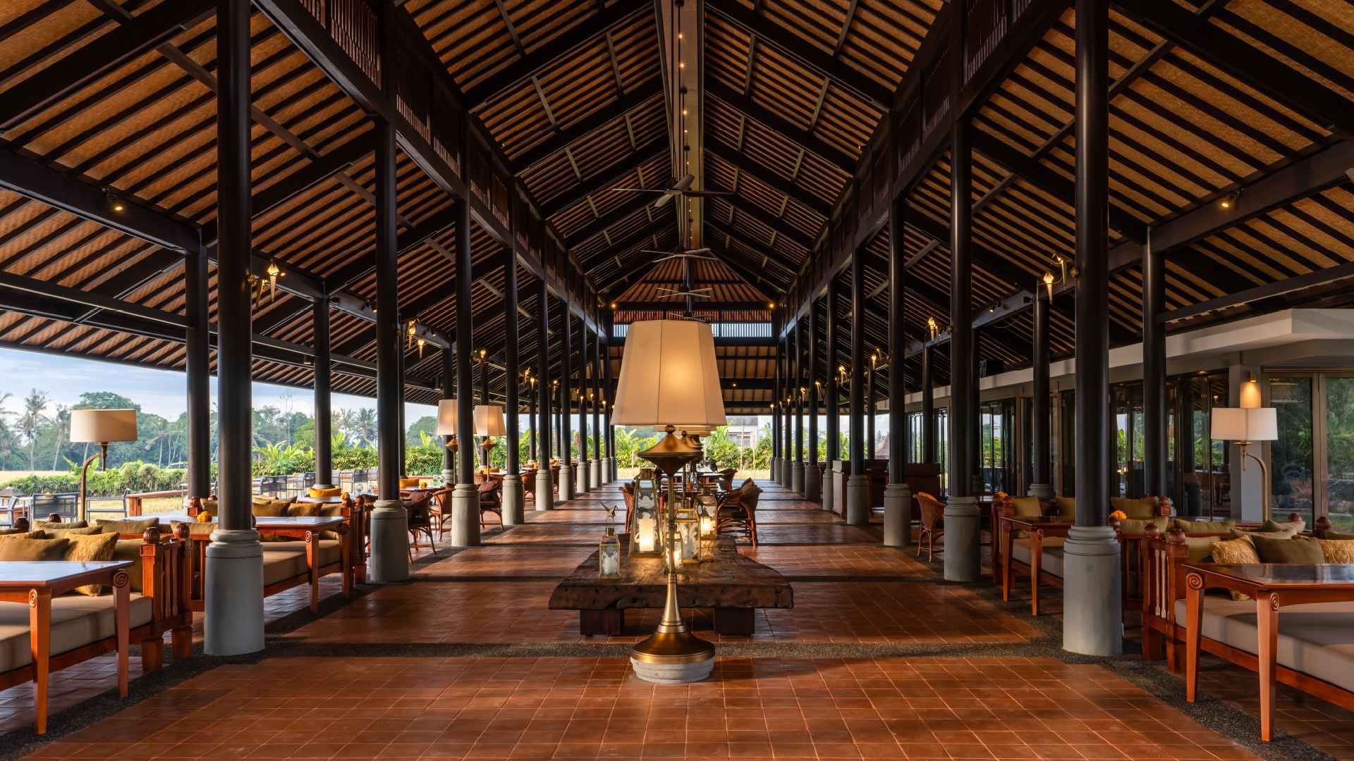 The-Tempayan-at-Tanah-Gajah-Ubud---interior-evening