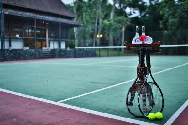 Tennis-Court