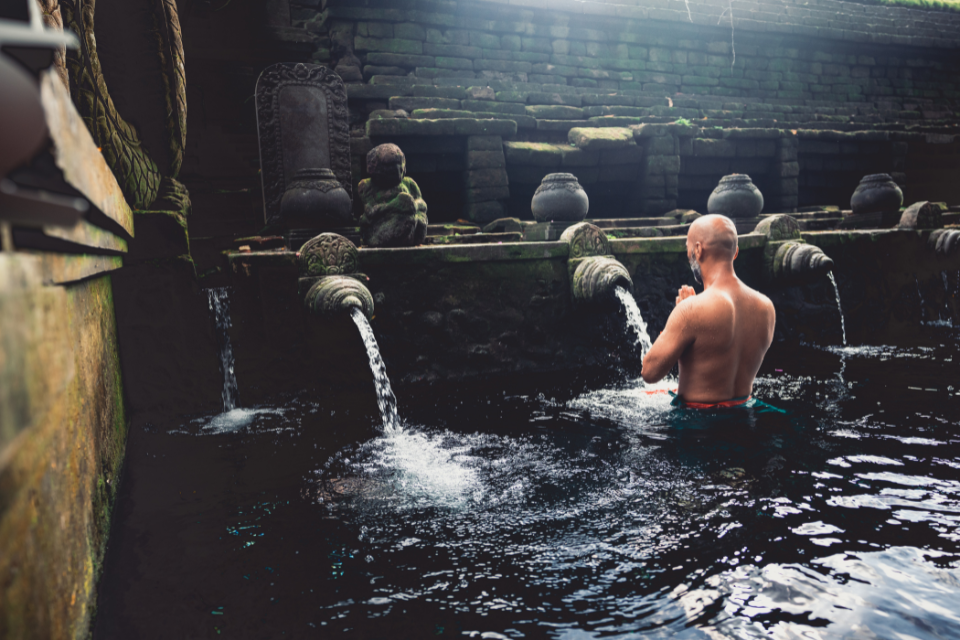 The-Art-of-Discovery---Tirta-Empul-1